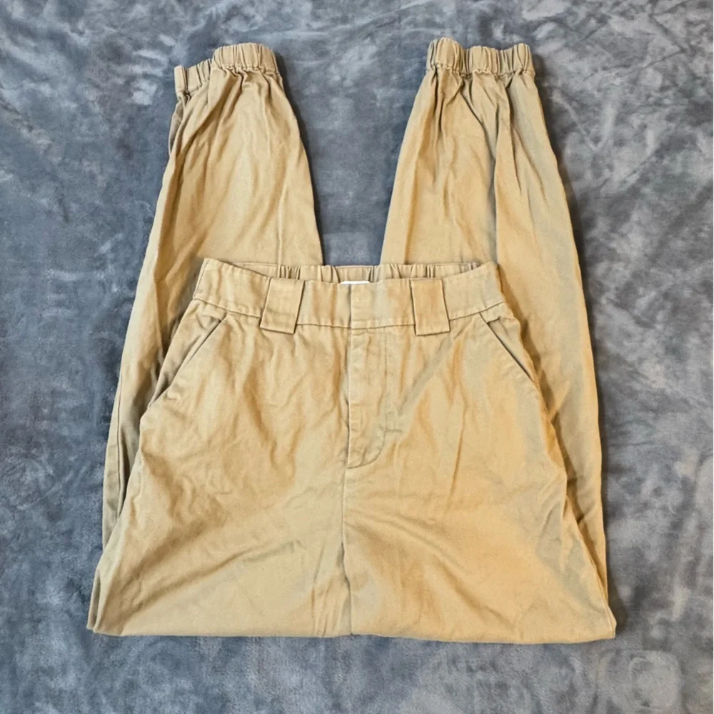 TNA Tan Track Pants for Women

#1244 - Picture 4 of 12